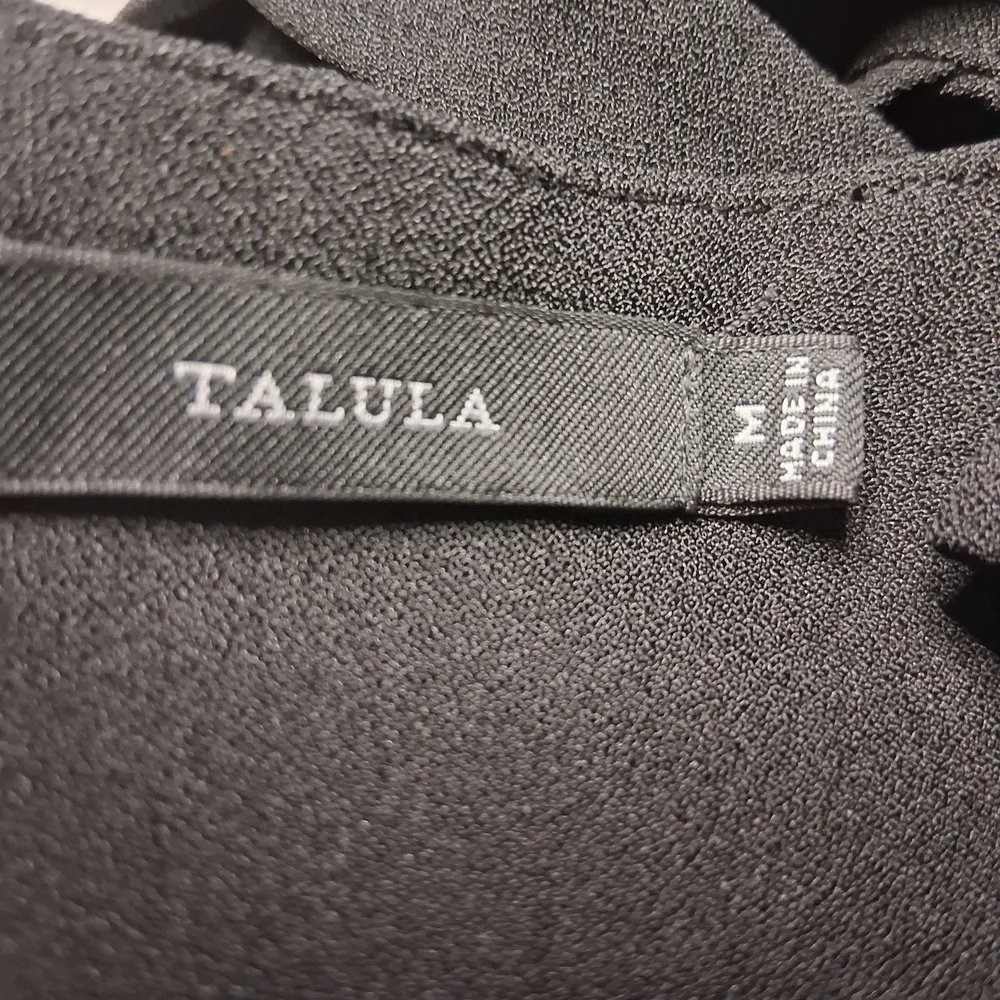 4/20$ ➡️ Talula Midnight Black Top - Picture 3 of 4